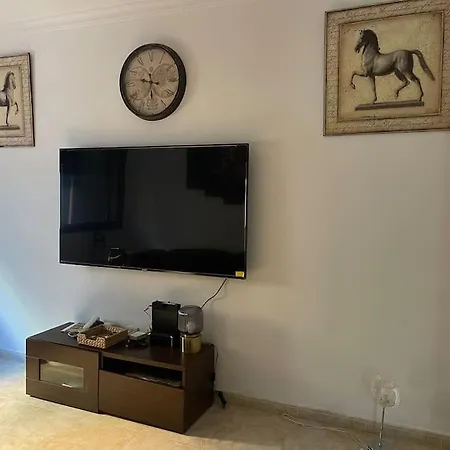 Private In Shared 'thomas Lighthouse' Apartment